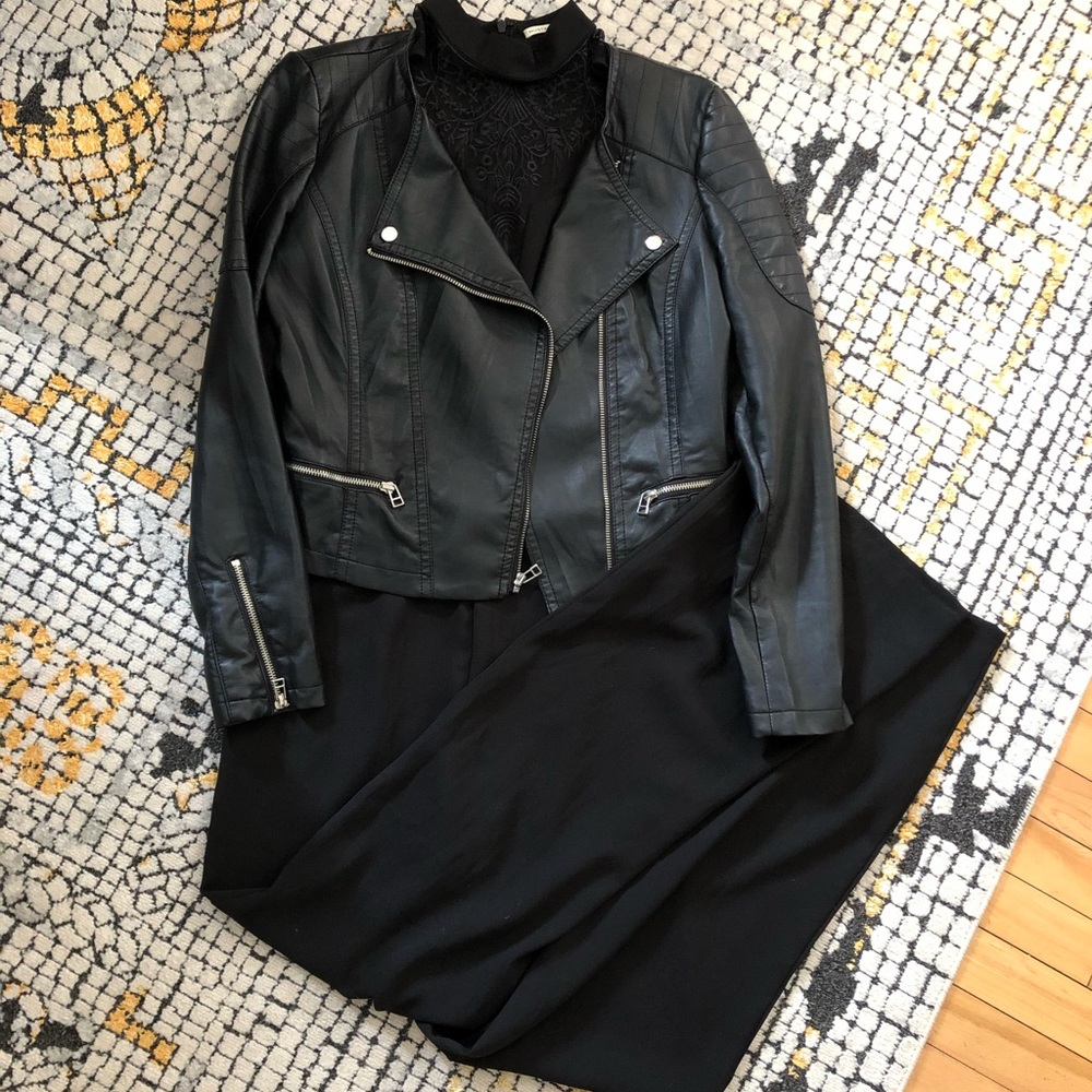 Black jumpsuit - Picture 5 of 5